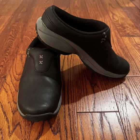Merrell Jovilee Womens 6.5 Size 6 1/2 Leather Clogs Black Slip On Comfort Work - Picture 1 of 13